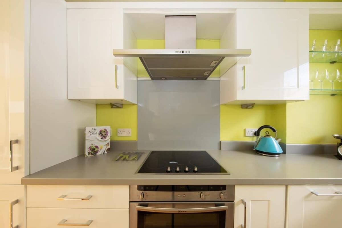 Sunny & Modern Near The Beach & Village W Parking Ист-Уиттеринг Экстерьер фото