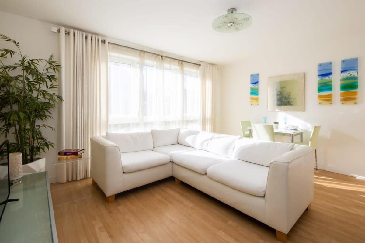 Sunny & Modern Near The Beach & Village W Parking Ист-Уиттеринг Экстерьер фото